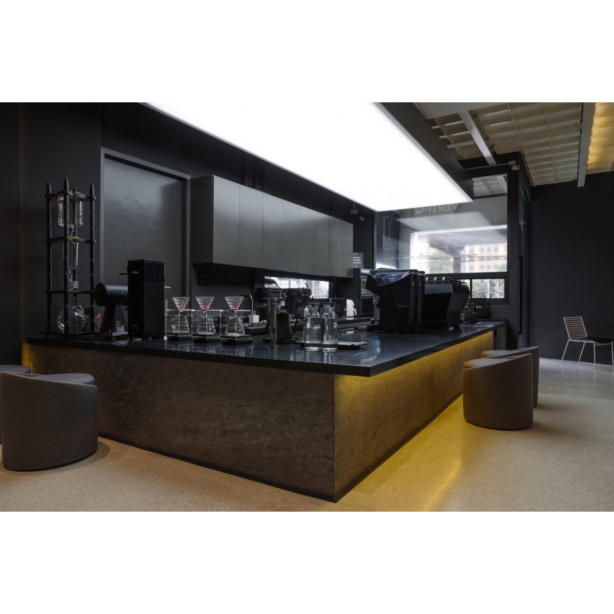 Натуральный гибкий камень для интерьера и фасадов BLACK WAVE