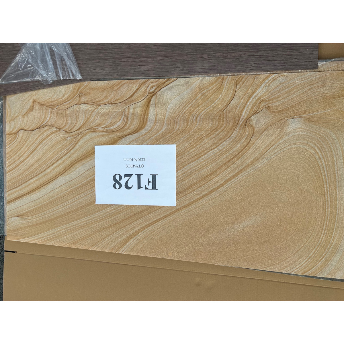 Натуральный гибкий камень для интерьера и фасадов AMBER VEIN