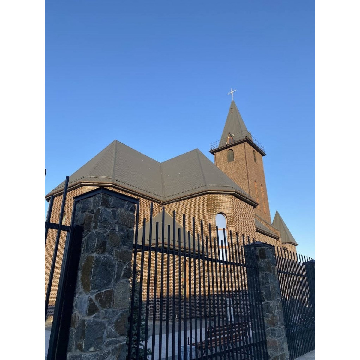 Гибкий кирпич (гибкий клинкер) на сетке с защитной пленкой  МК-107069