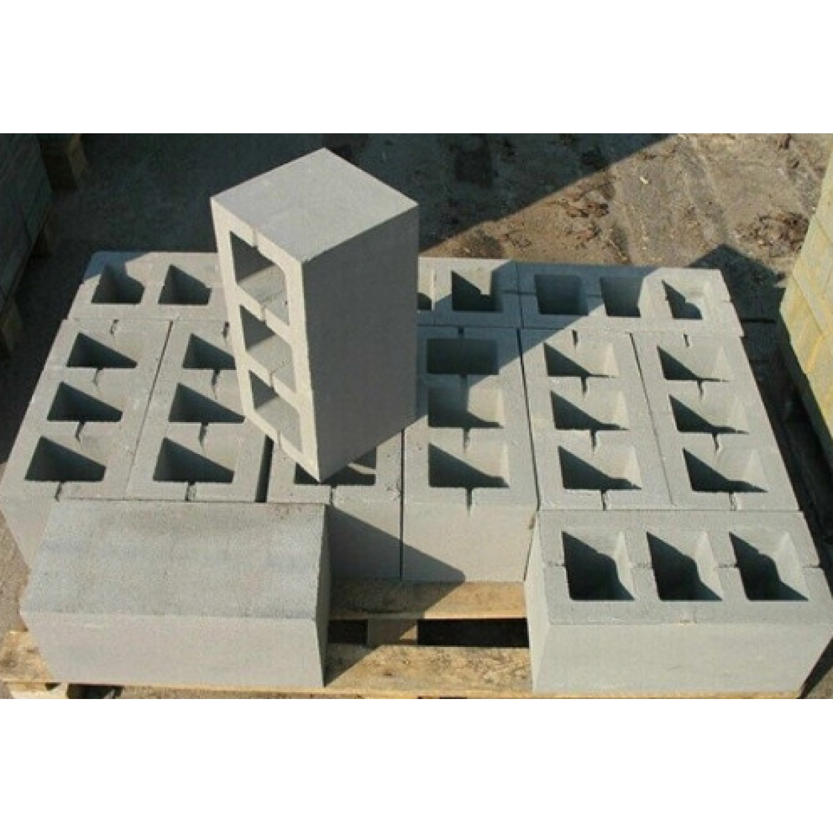 Блок бетонний стіновий наскрізний під розпил Bena 390х190х190 мм